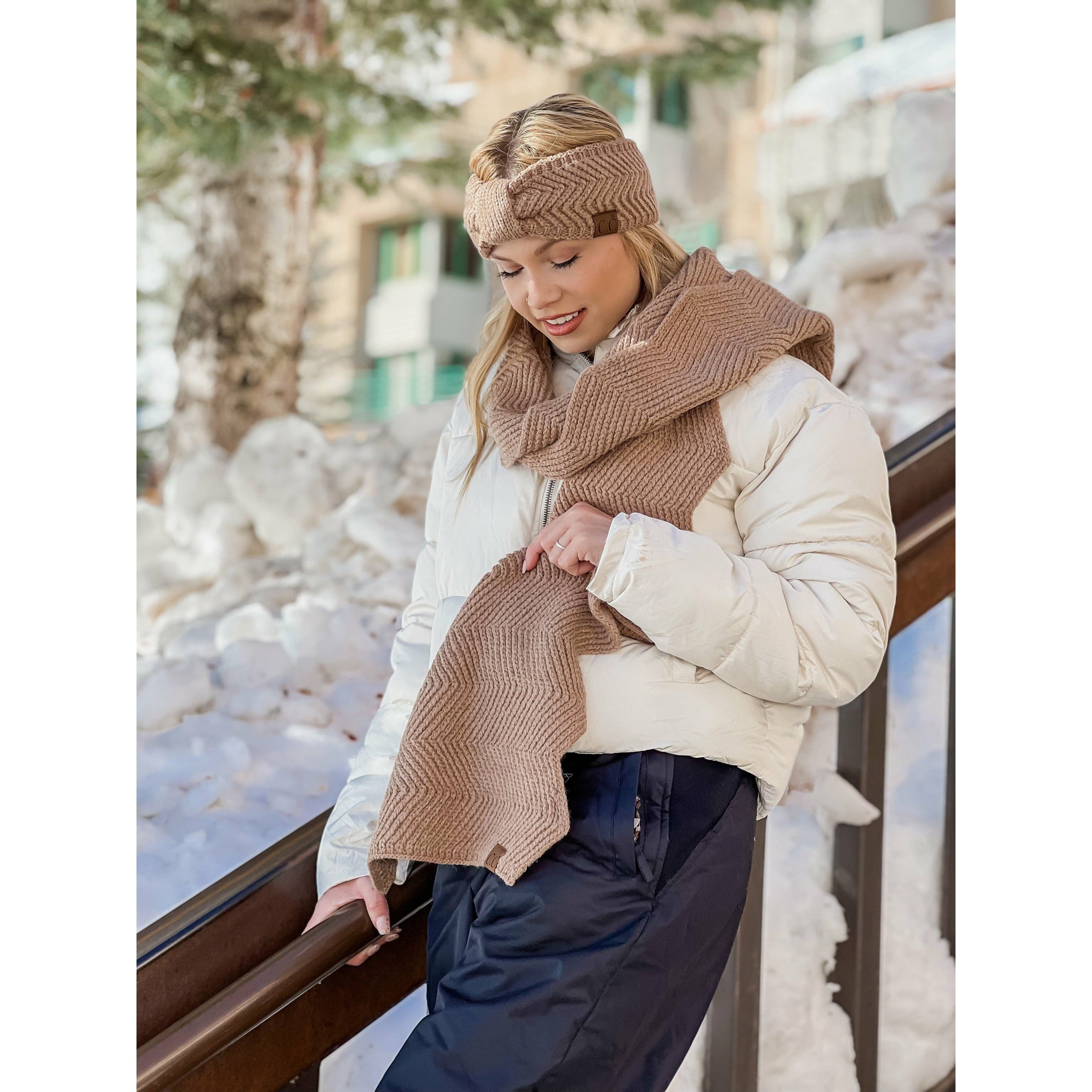 Chevron Knit Knot Women&