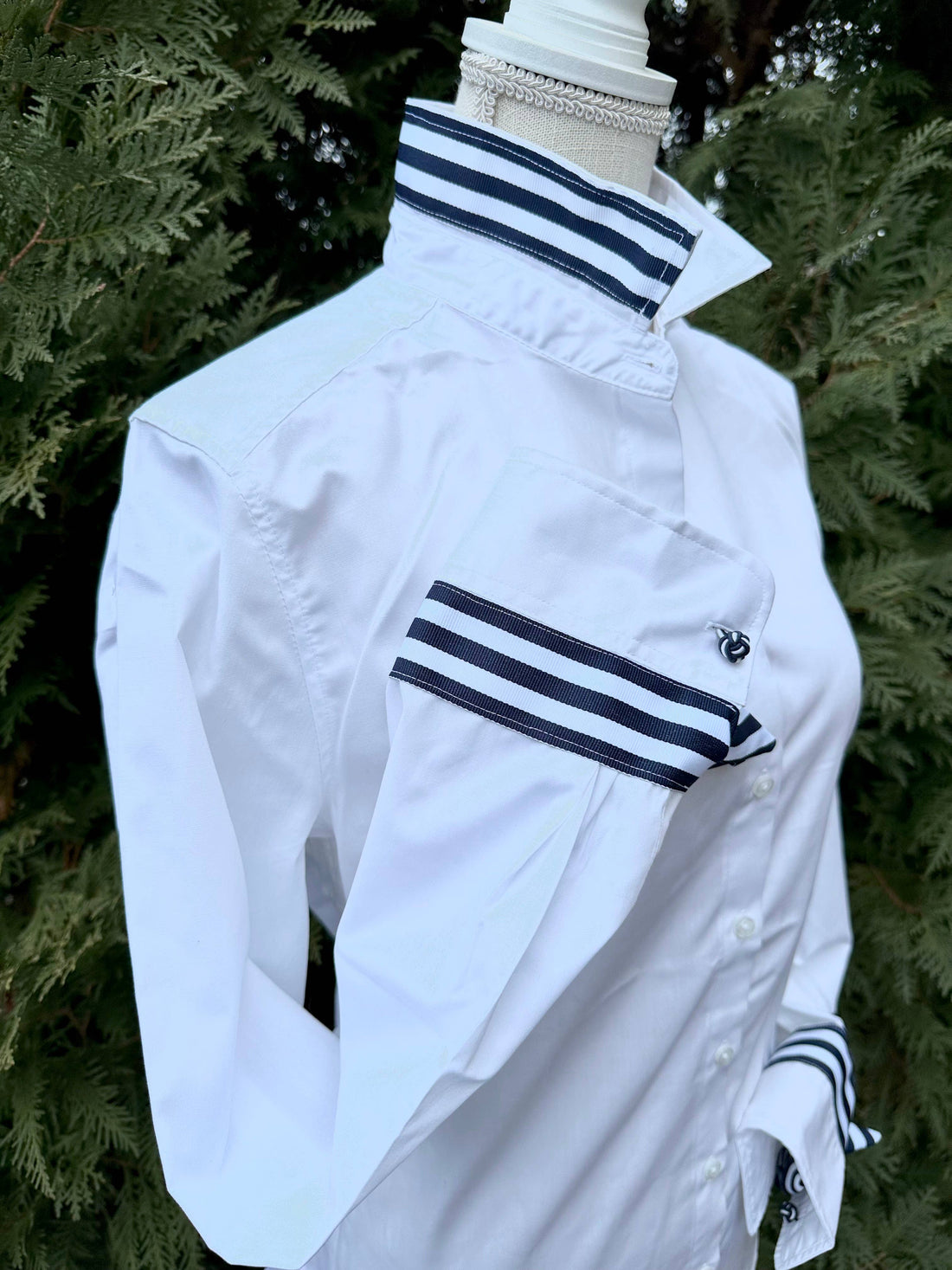 Audrey Ribbon FC - White w Navy White Stripe Ribbon: White w Navy & White Stripe Ribbon / Medium