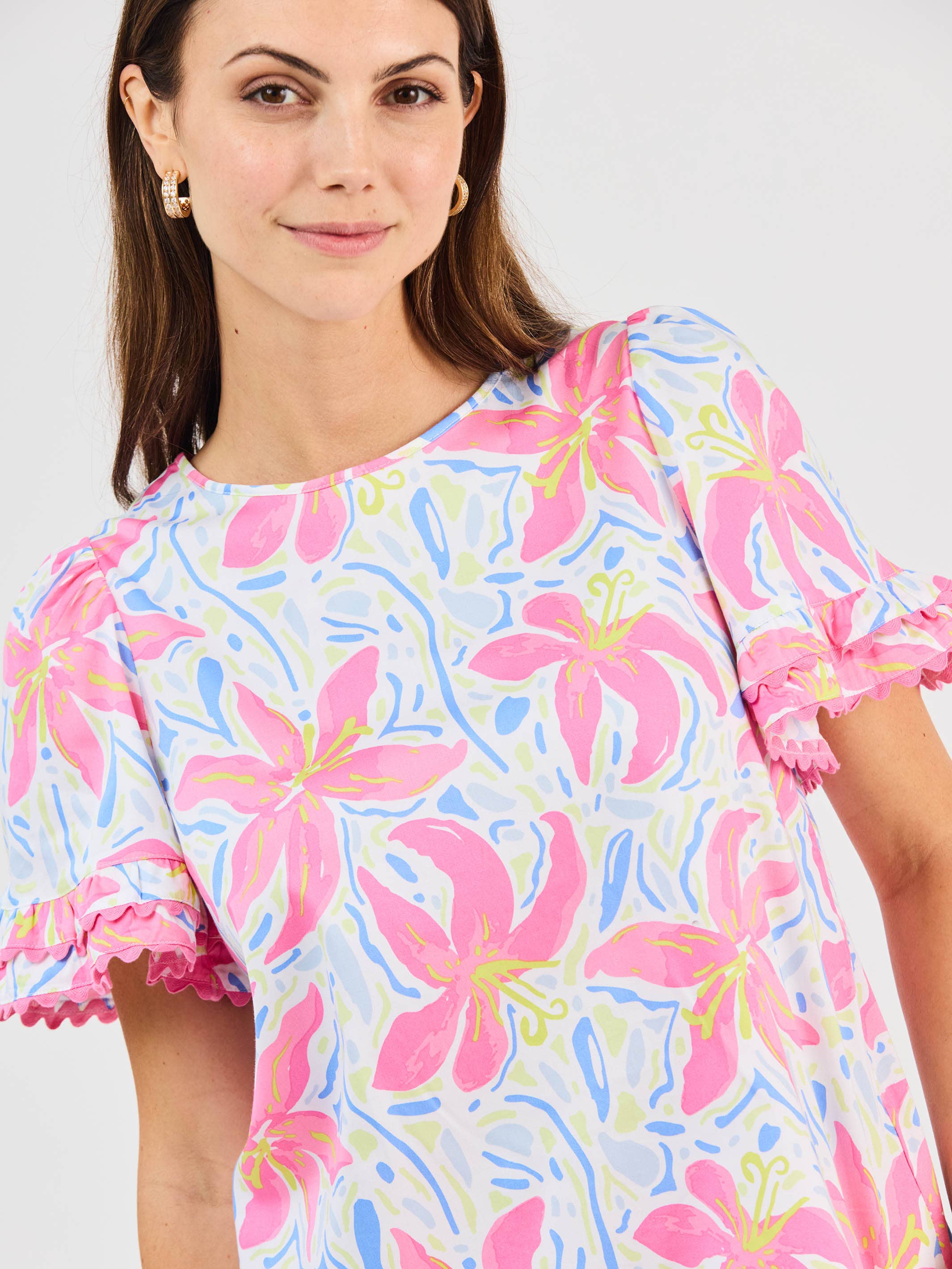 Cassidy Top | Hibiscus Harmony White: 2-2-2;S-M-L