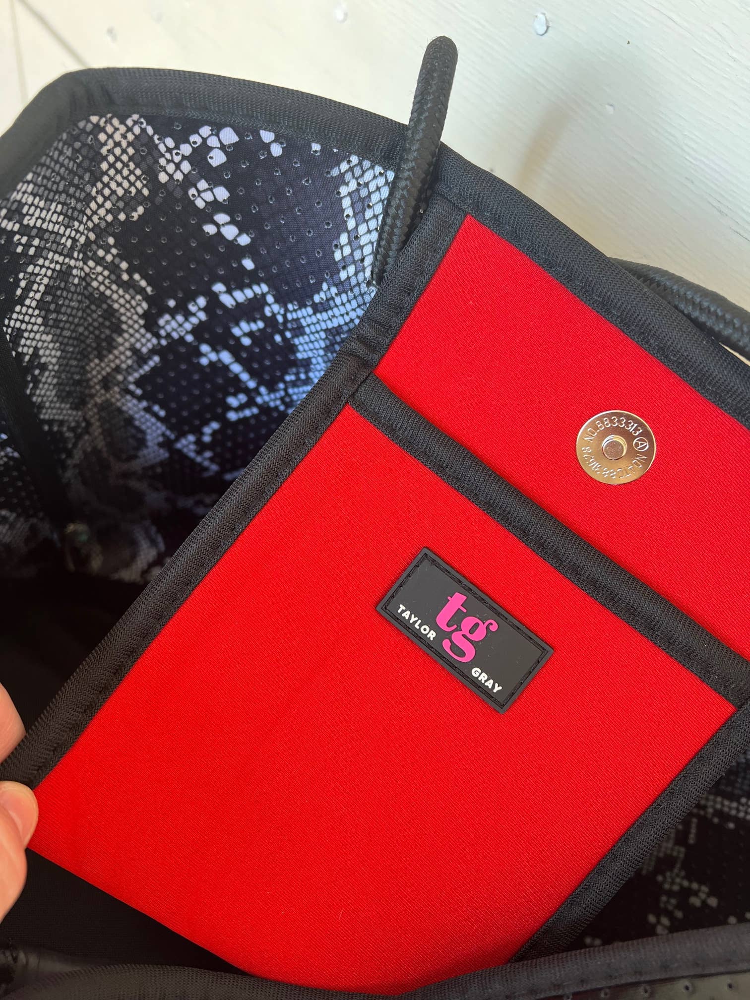 The Erin Neoprene Tote | shoptaylorgray
