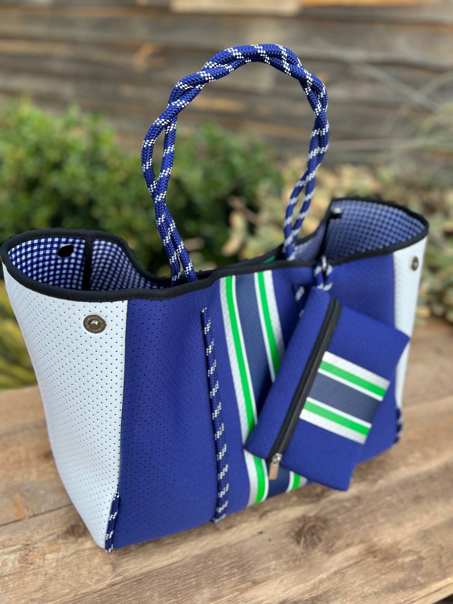 The Lynne Neoprene Tote | shoptaylorgray