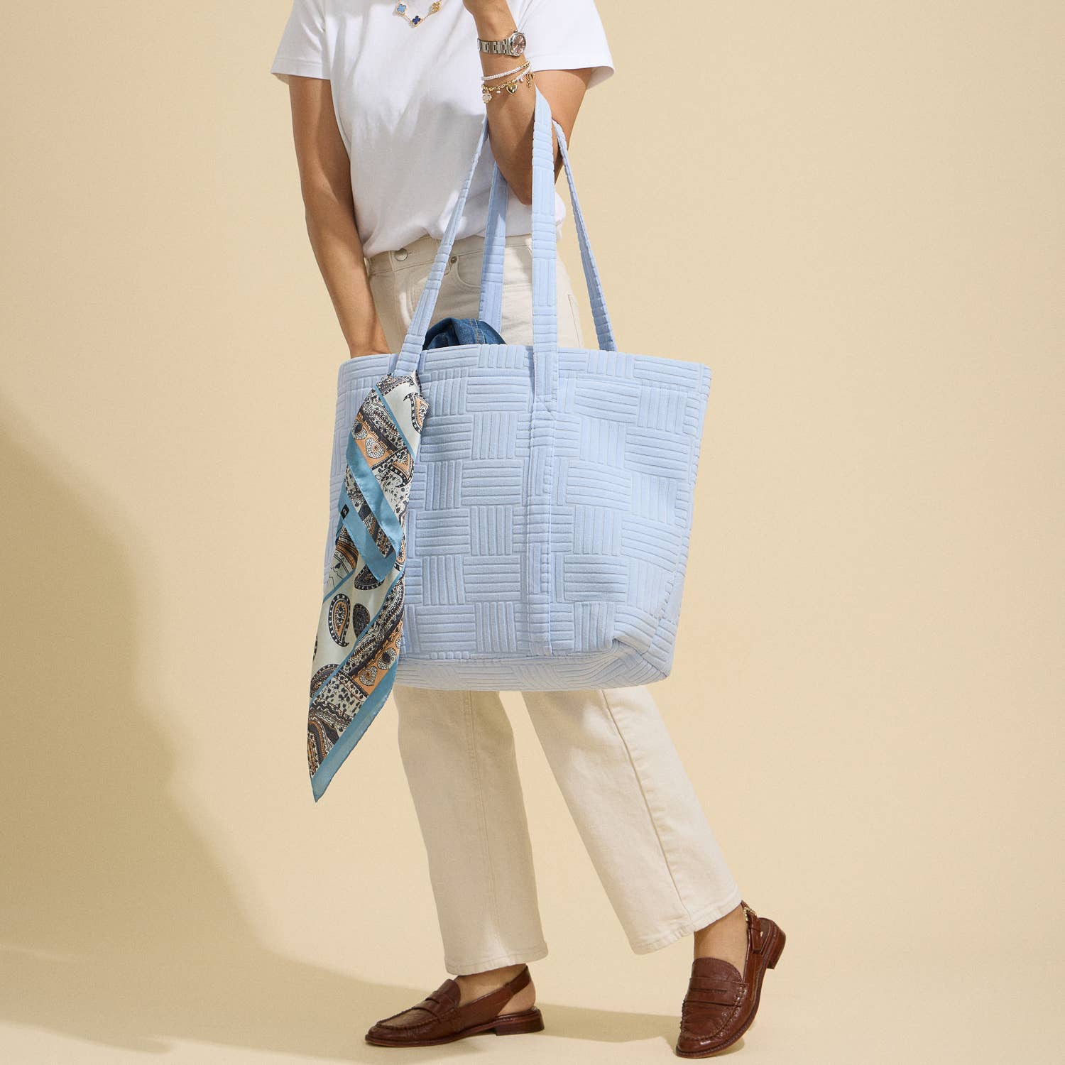 Quilted Tote Bag with Woven Texture: Light Blue / One / 5AG78035
