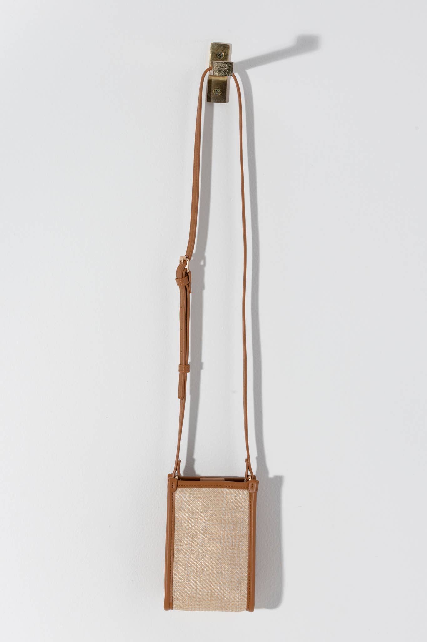 Shiraleah PHONE HOLDER: Natural