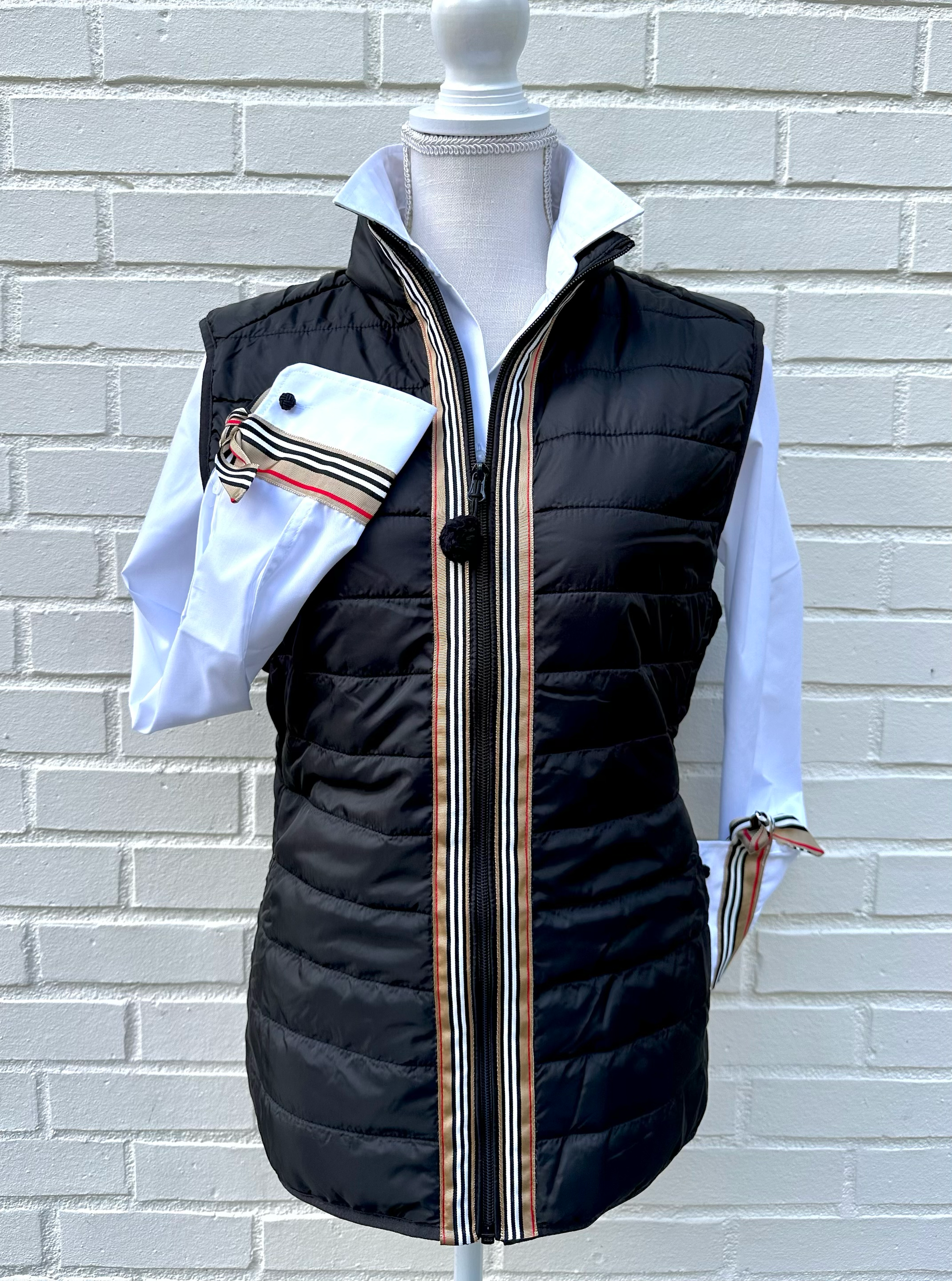 Maggie May Puffer Vest - Black w Kayla Khaki Stripe: Black w Kayla Khaki Stripe Ribbon / M