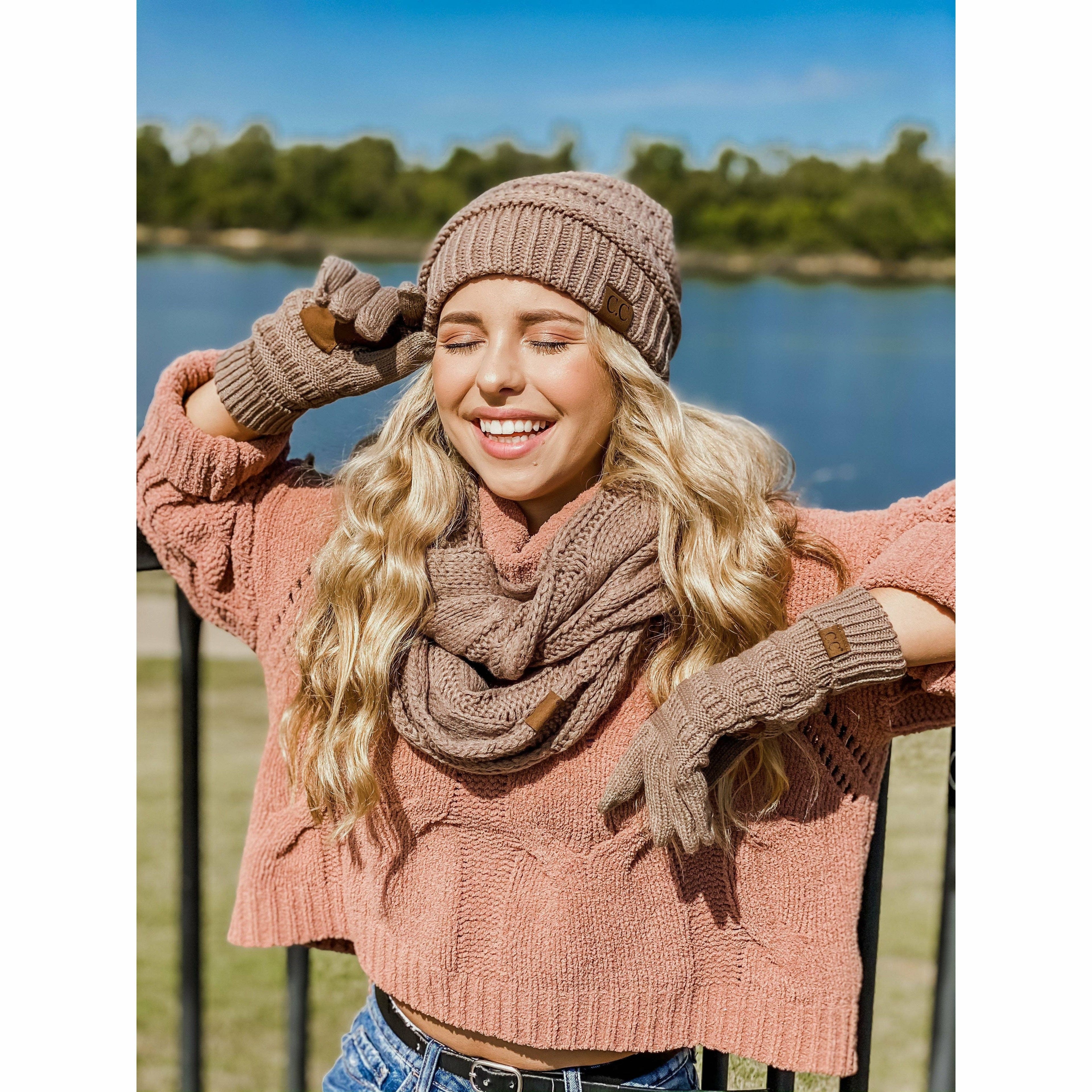 Solid Cable Knit CC Women&