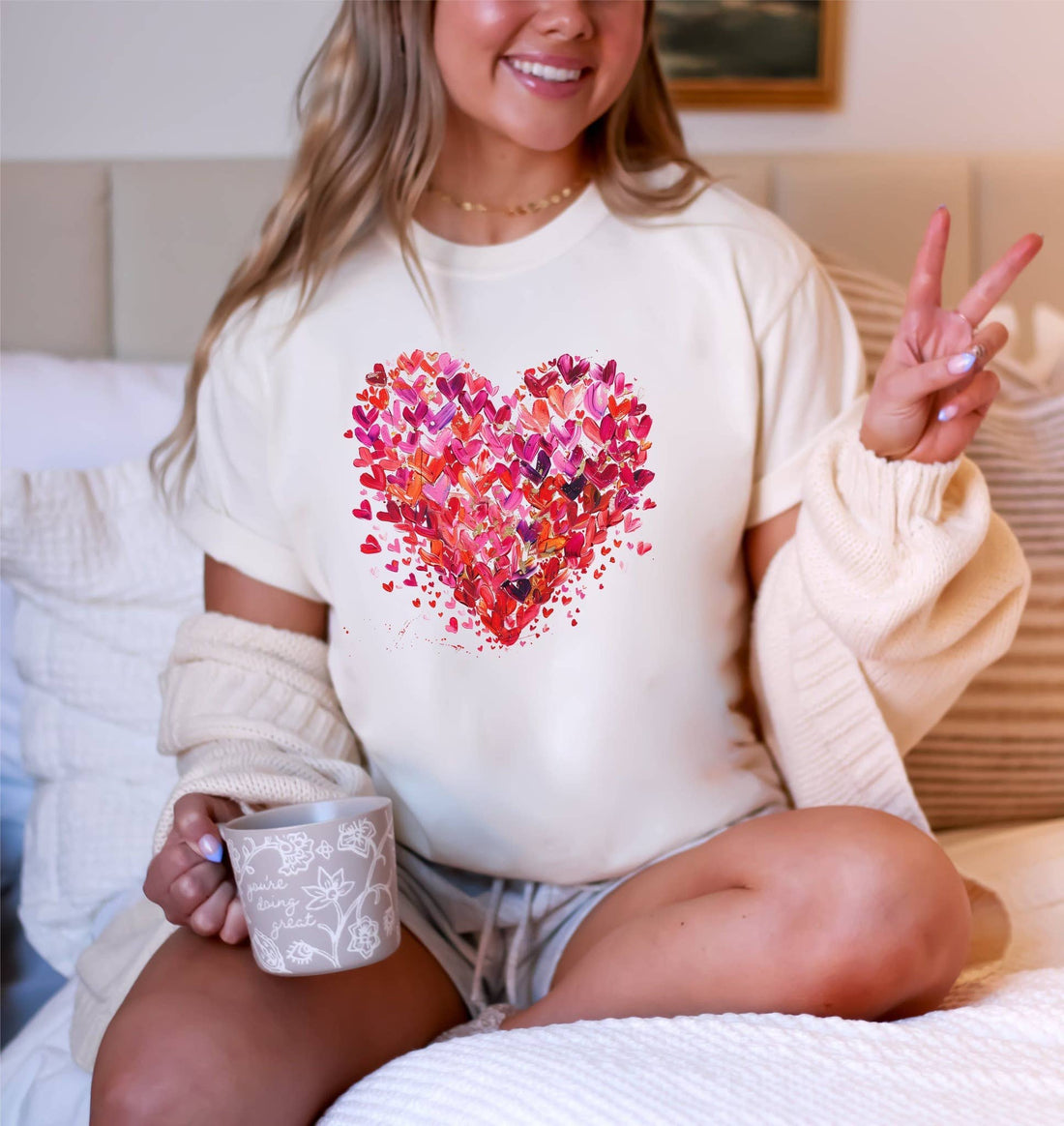 NEW PAINT BRUSH HEARTS CREAM LOVE SPRING GRAPHIC TEE: L