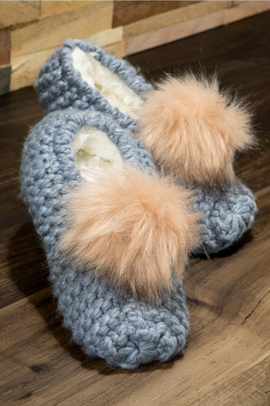 Pom-Pom Slippers