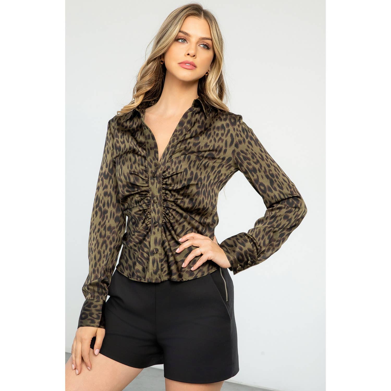 Leopard Print Button Up Blouse: OLIVE / XS-S-M-L(1-2-2-1)
