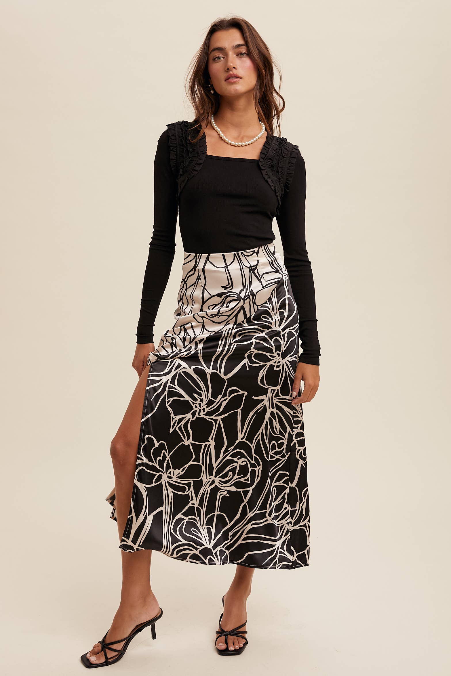 Square Neck Ruffle Accent Top: Black / L