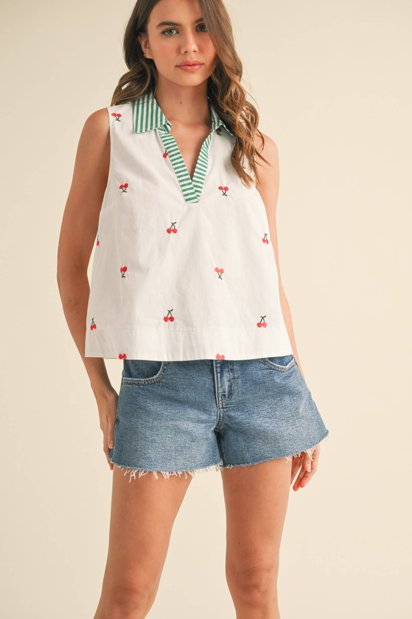 &amp;merci FRUIT EMBROIDERY COLLARED TANK  Cherry / size Small