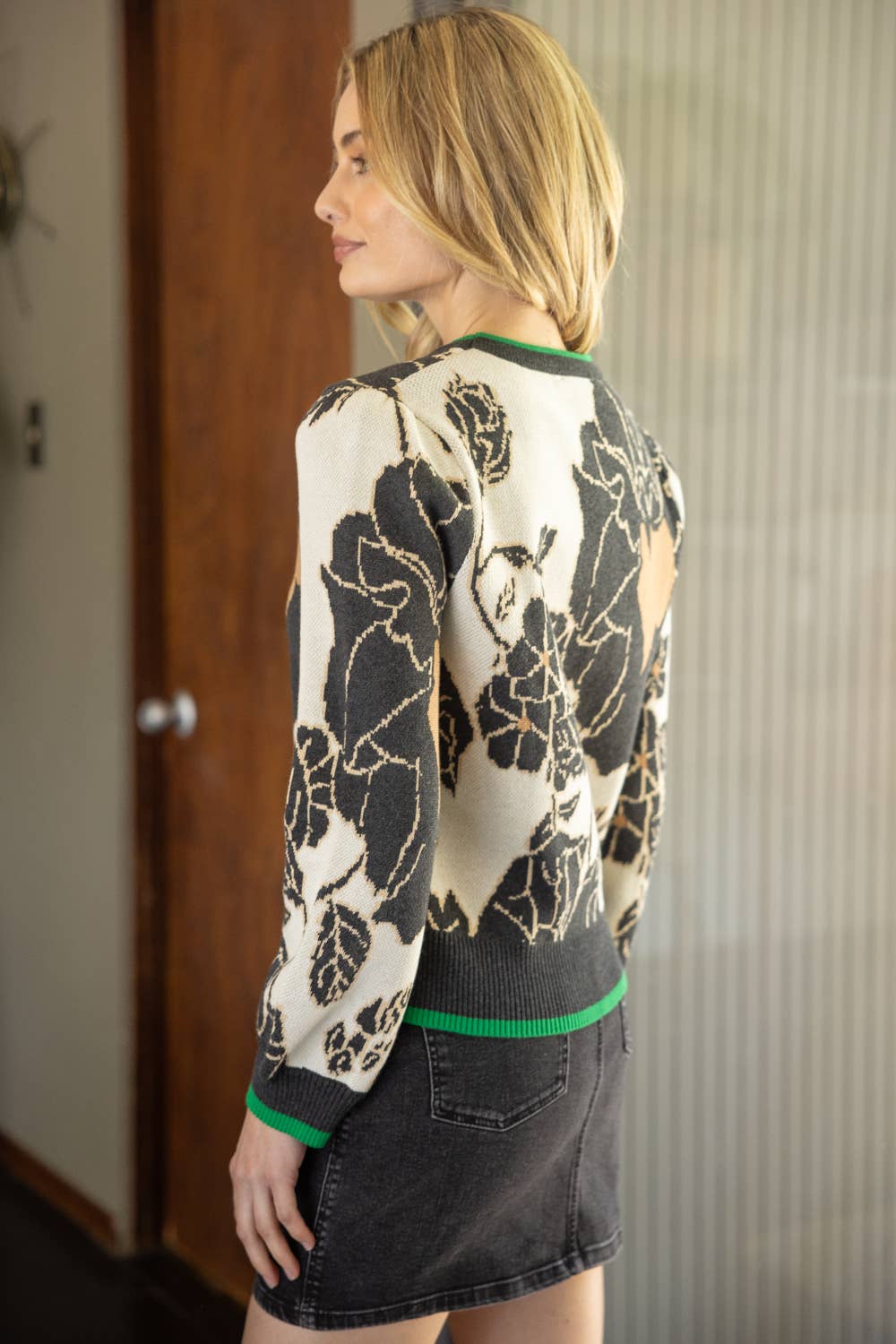 VOY Striped Rib Band Detailed Printed Sweater: Ivory