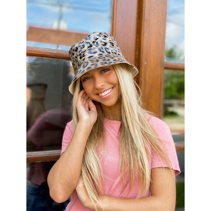 Leopard Reversible Rain Bucket Hat BK: Dark Beige