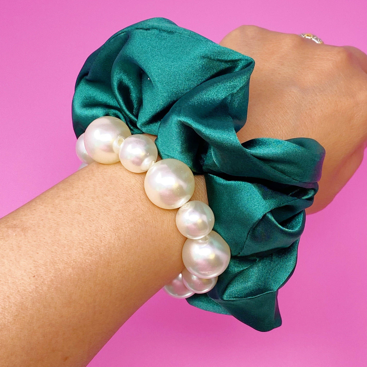 Pearl &amp; Satin Scrunchie Set: Jeweled Pink