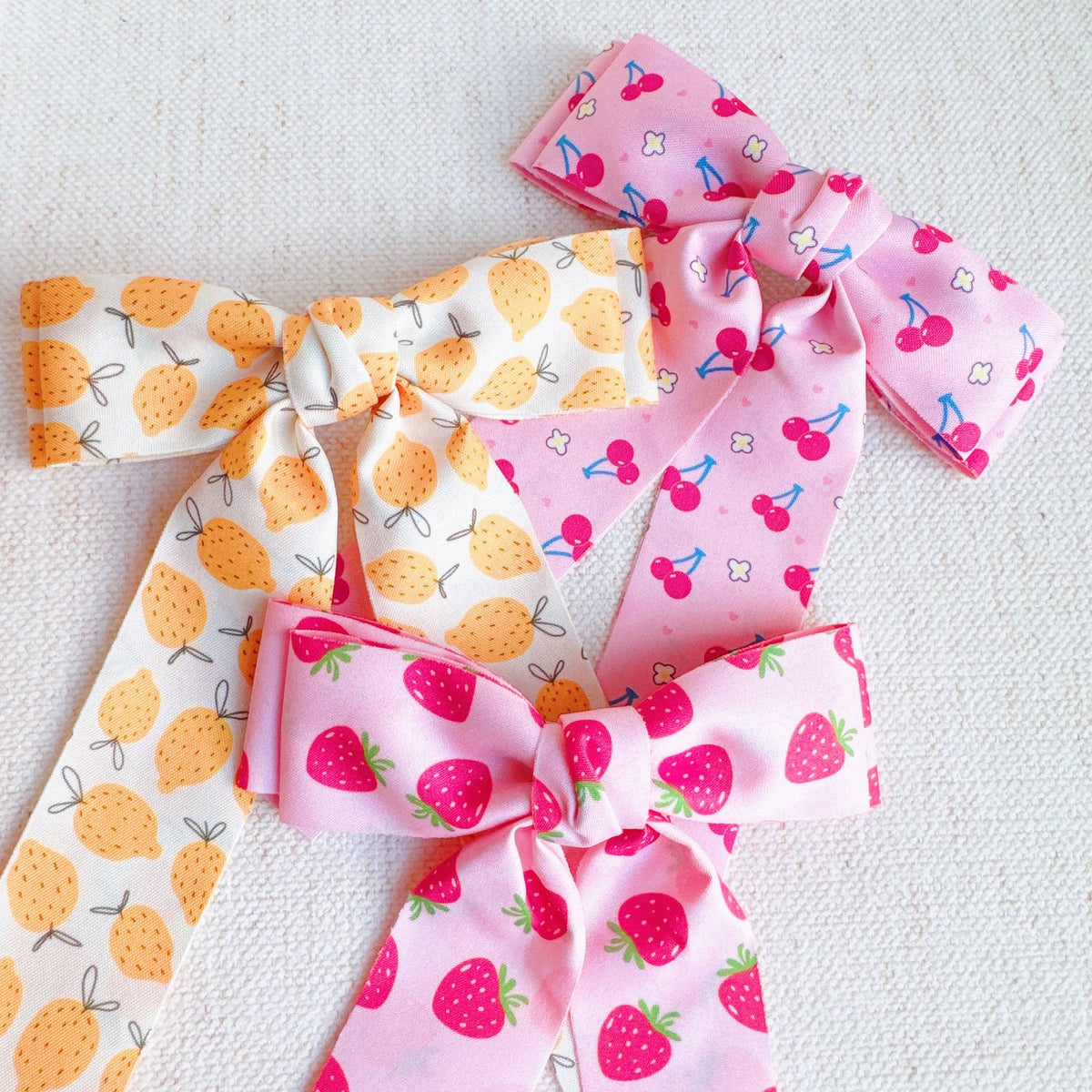 Sweet &amp; Sour Fruit Print Hair Clip: Strawberry