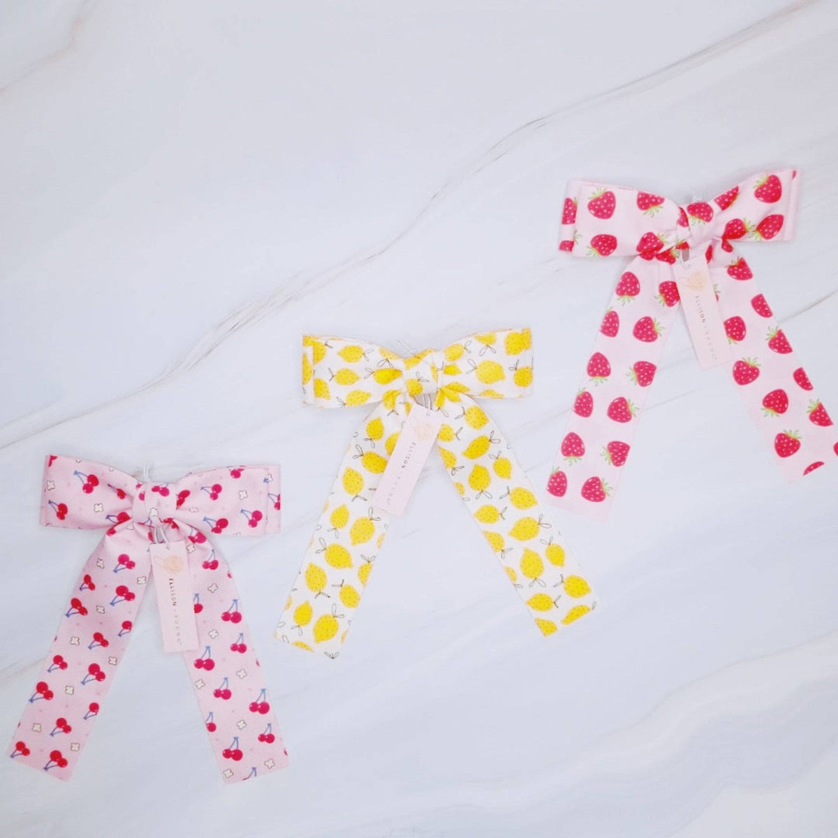 Sweet &amp; Sour Fruit Print Hair Clip: Strawberry
