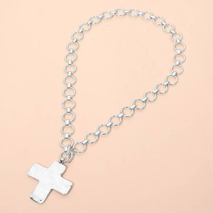 Hammered Matte Metal Cross Pendant Chunky Chain Toggle Necklace: Gold