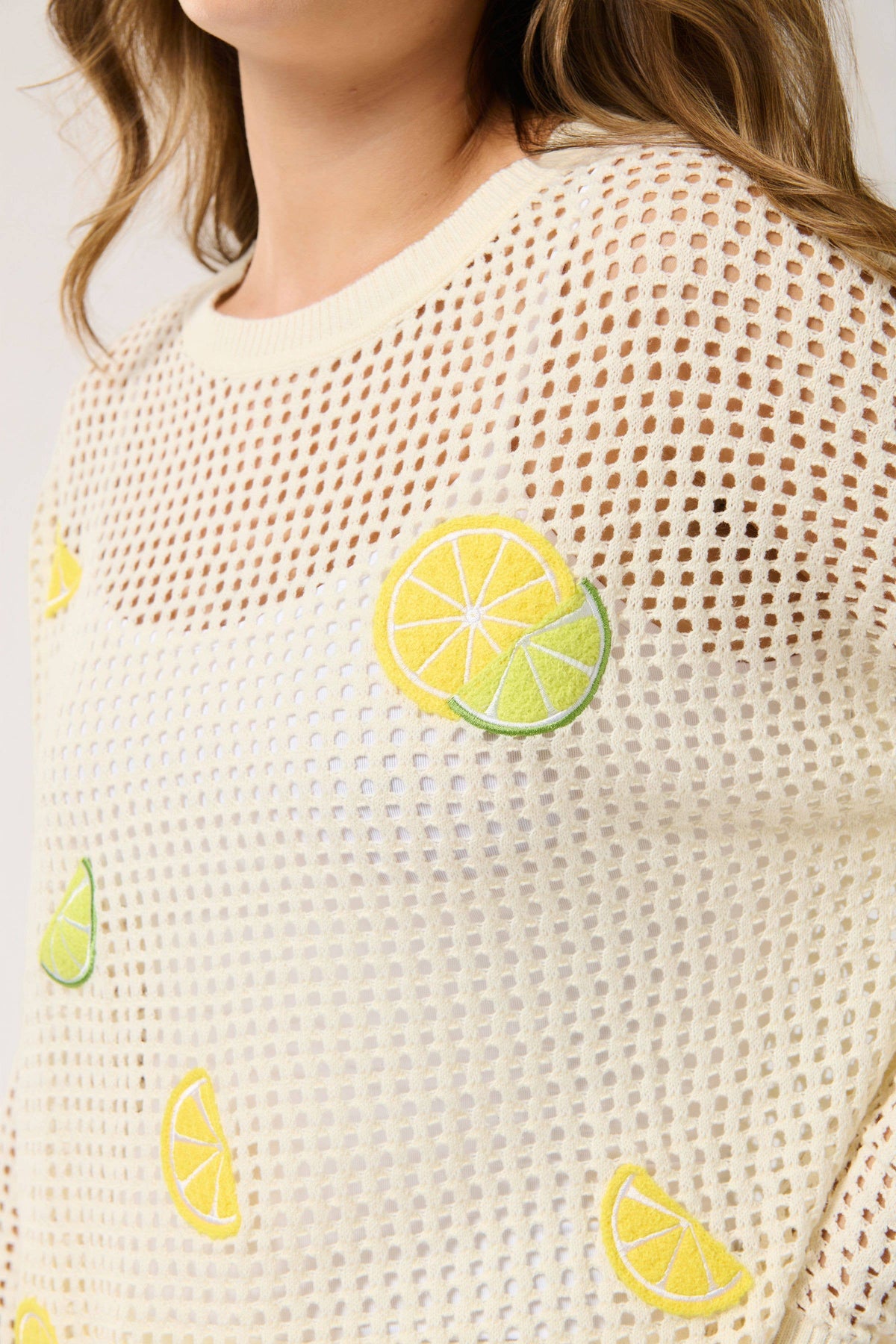 SHIRALEAH CITRUS MESH SWEATER: SIZE LARGE