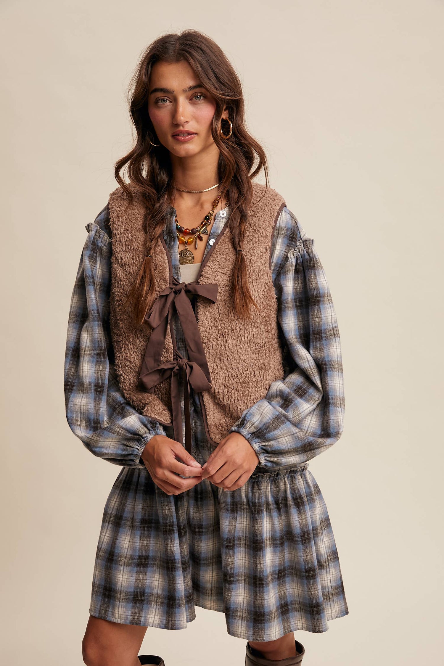 Reversible Tie-Front Fuzzy Vest LVT019: Black / Contemporary