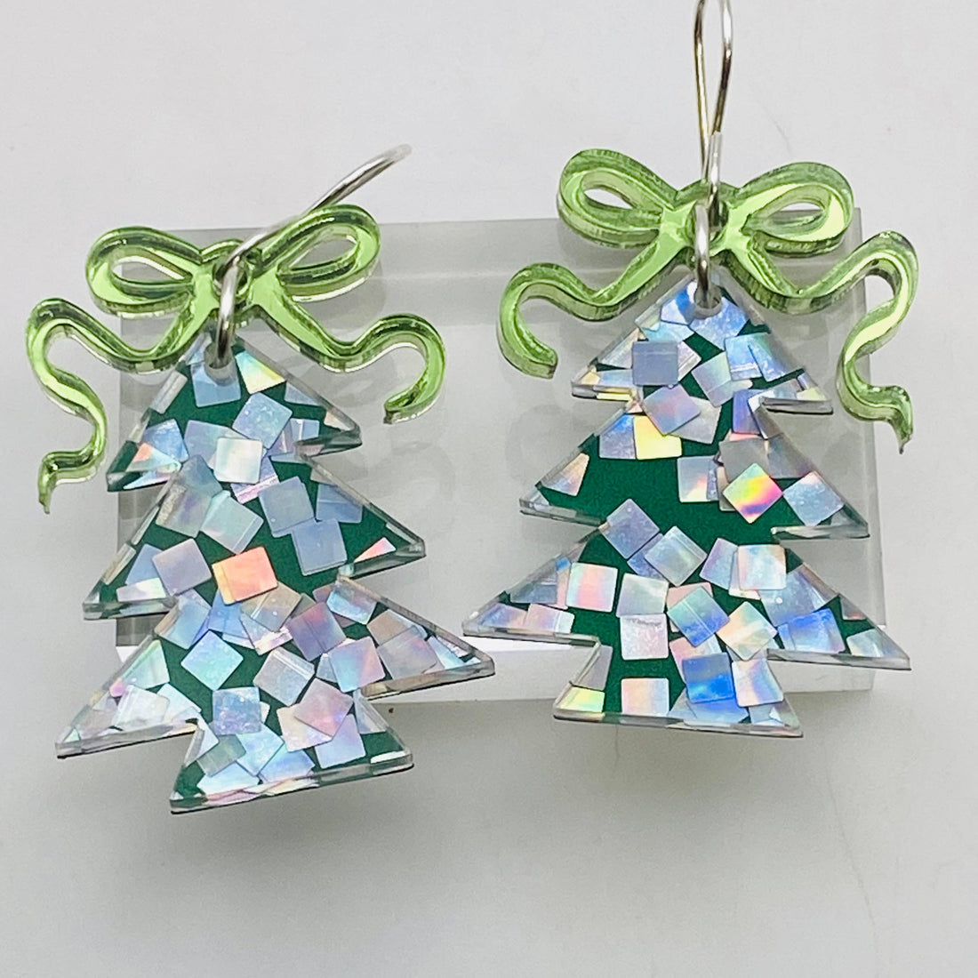 Merry Confetti Tree Earrings Christmas- Green Pixie Dust 