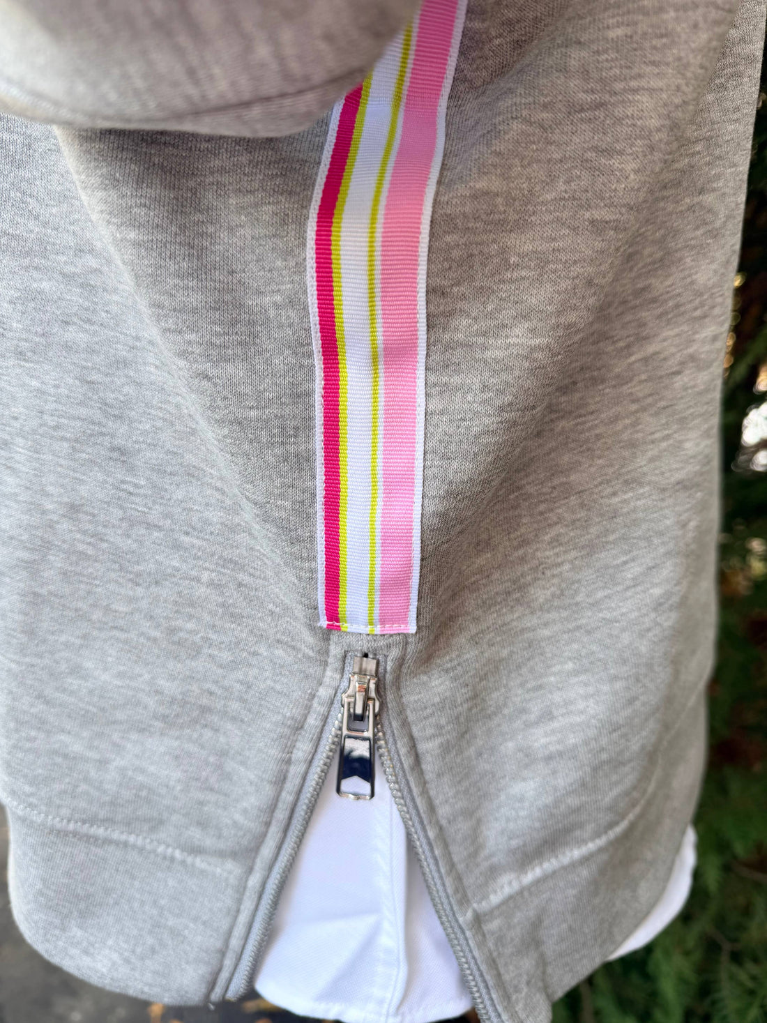 Danny Sweatshirt - Grey w Pink &amp; Lime Stripe Ribbon: Grey w Pink &amp; Lime Stripe Ribbon / S (4-6) sweatshirt only