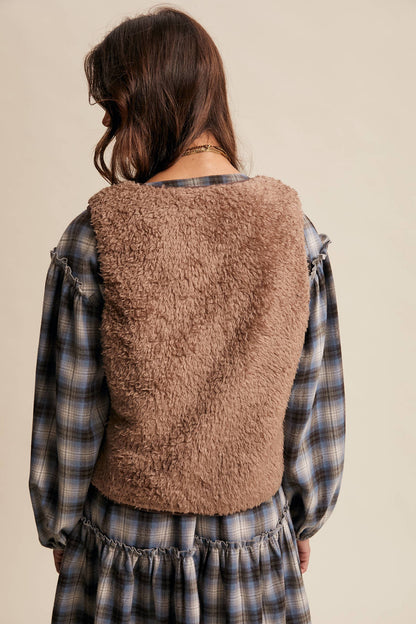 Reversible Tie-Front Fuzzy Vest LVT019: Black / Contemporary