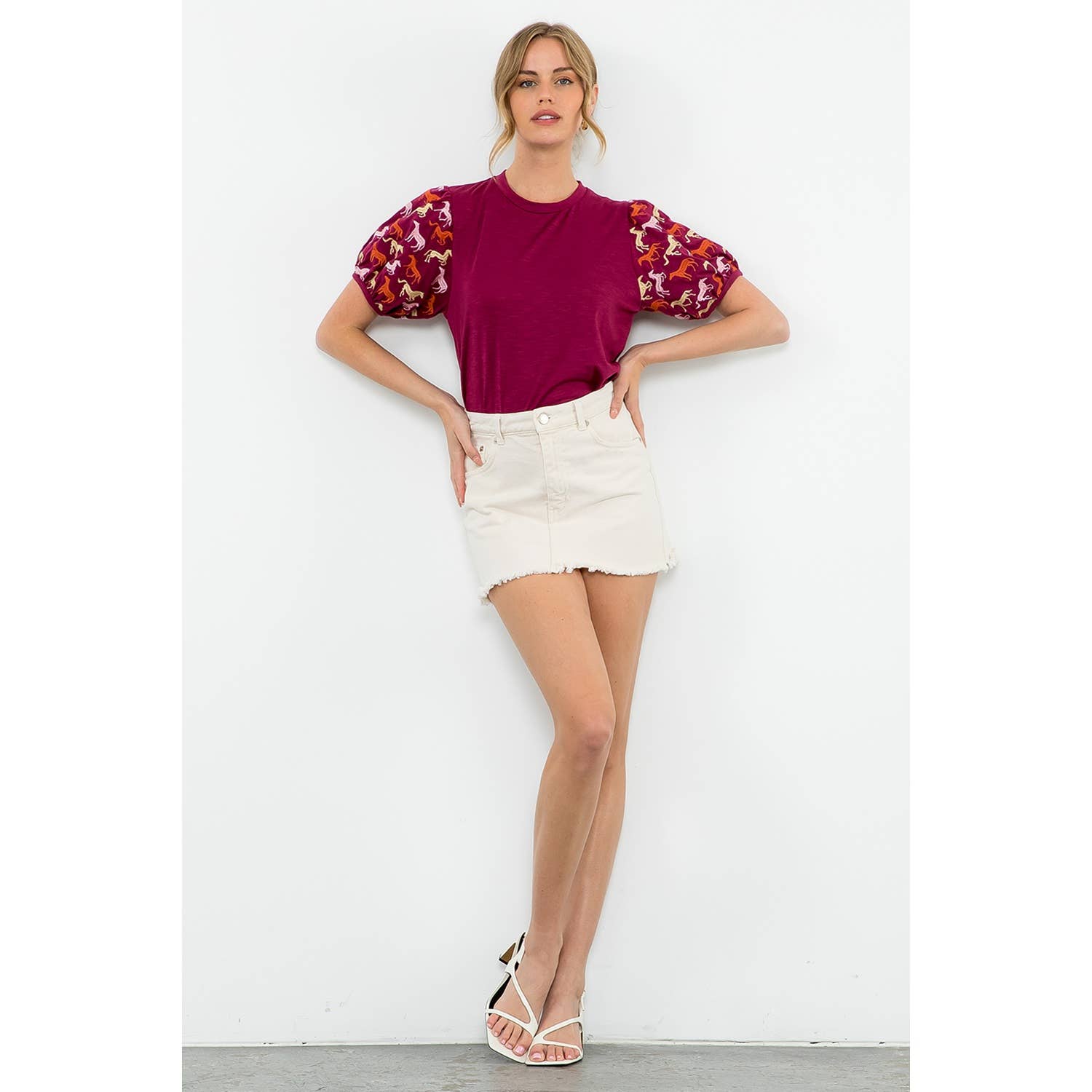 Embroidered Horse Print Top: BURGUNDY / XS-S-M-L(1-2-2-1)