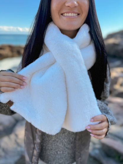 Faux Fur C.C Scarf SFE0140: Ivory