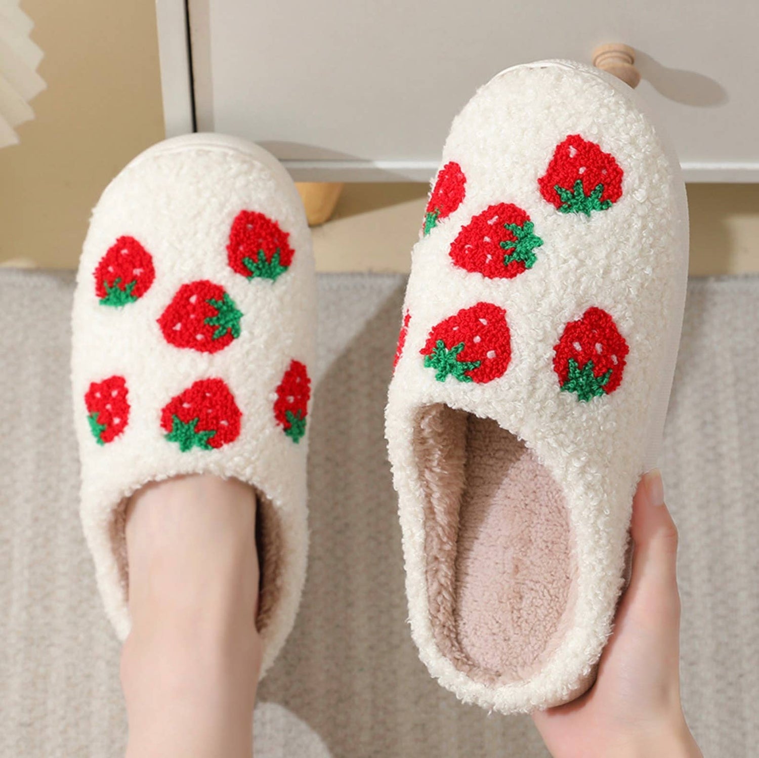 Comfy Fruit Slip-on Slippers : WATERMELON / M
