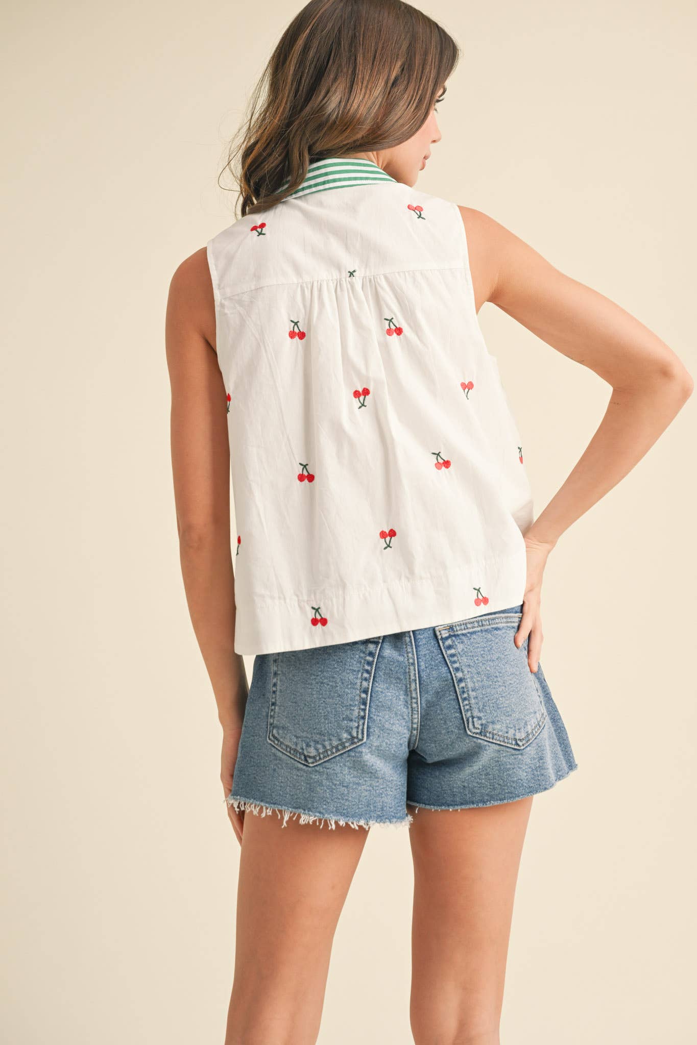 &amp;merci FRUIT EMBROIDERY COLLARED TANK  Cherry / size Small