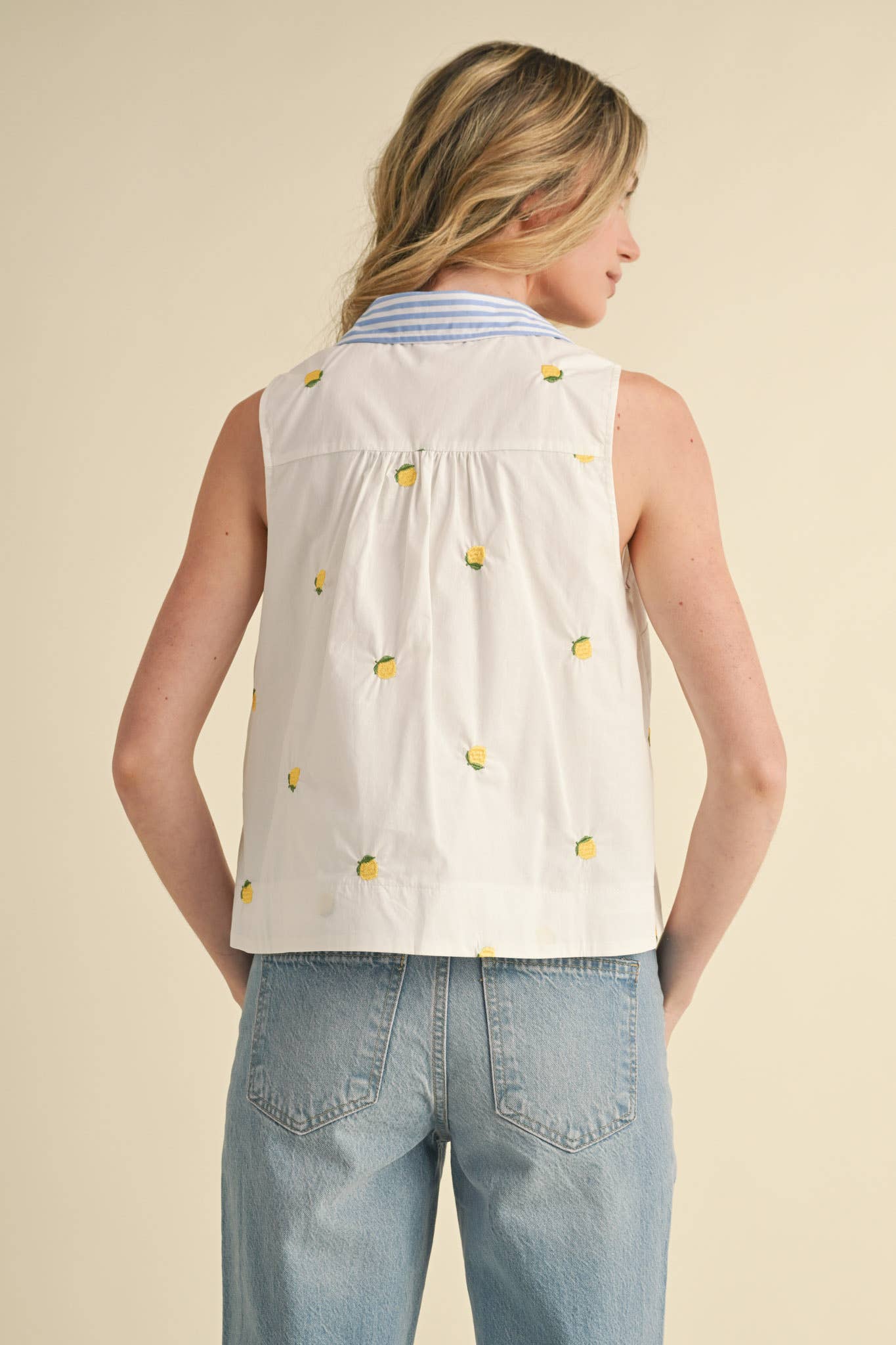 &amp;merci FRUIT EMBROIDERY COLLARED TANK  Cherry / size Small