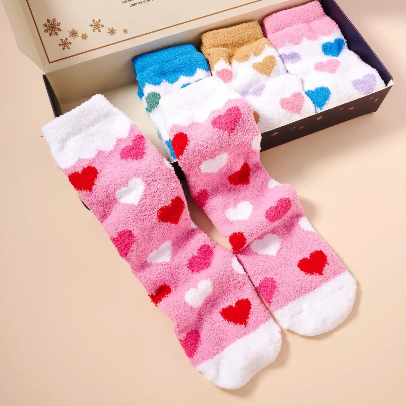 Fuzzy Heart Print Socks Gift Set – 4 Pairs for Valentine&