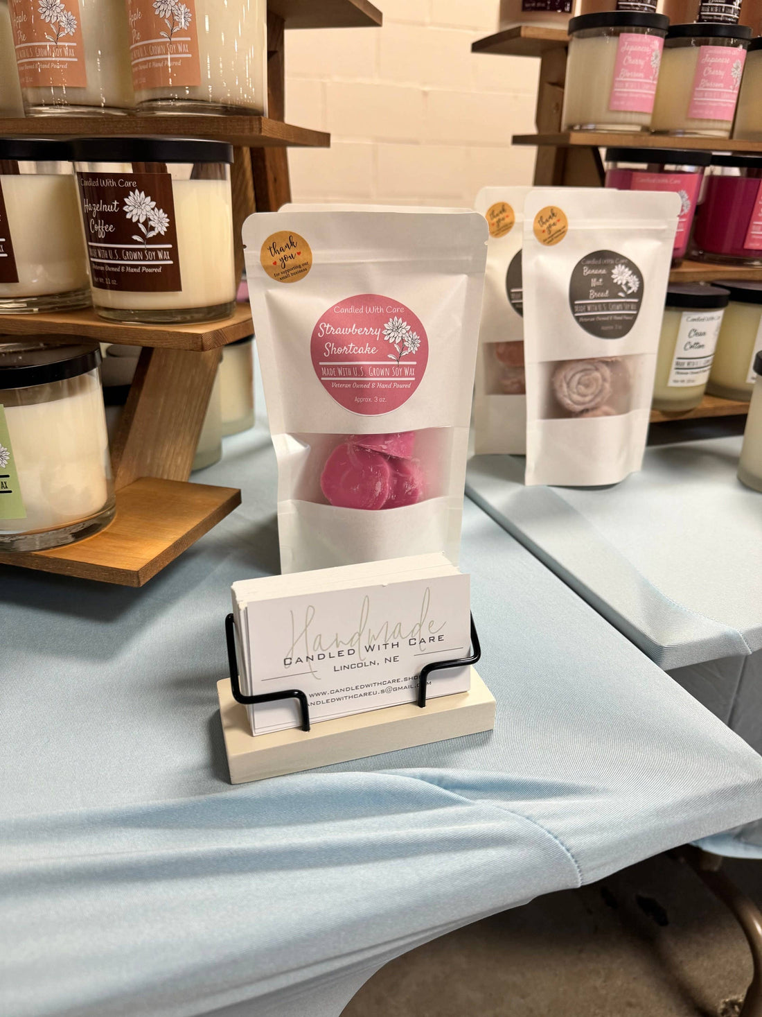 Luxury Natural Soy Wax Melts with Calming Scents: Honeysuckle &amp; Pear